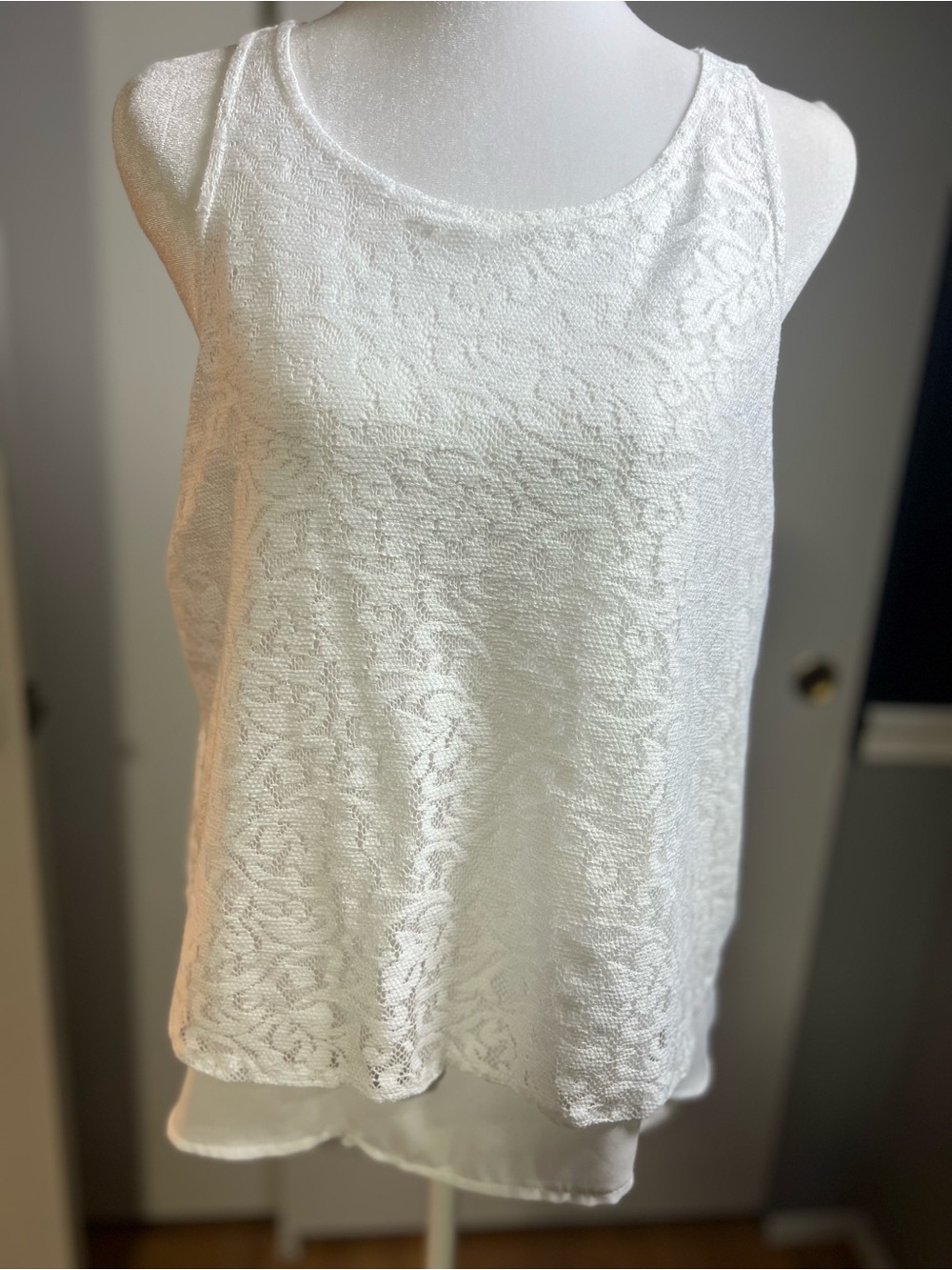 Abercrombie & Fitch White Lace-Texture Layered Camisole
